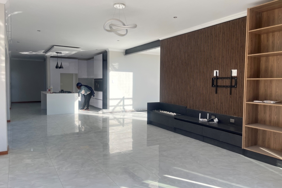 5 Bedroom Property for Sale in Xanadu Eco Park North West